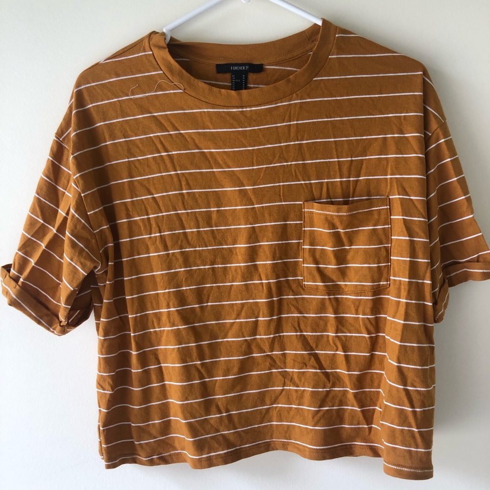 NWOT forever 21 cropped tee